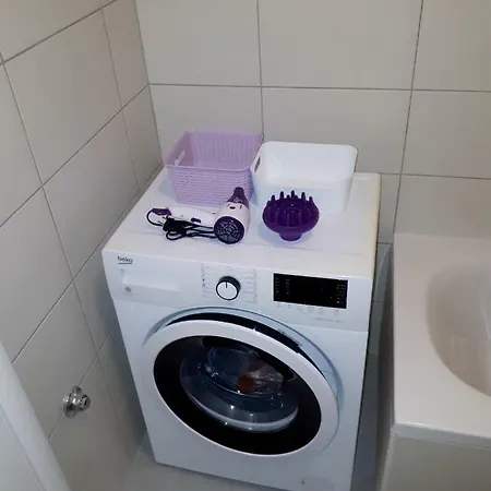 Mariloo Apartment Split