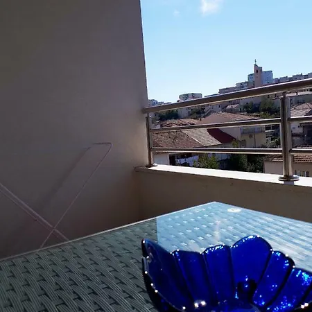 Mariloo Apartment *