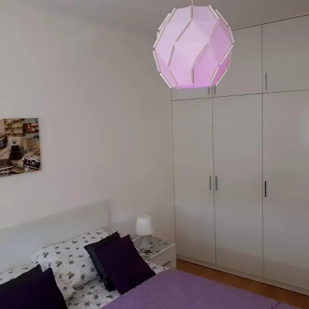 Mariloo Apartment *