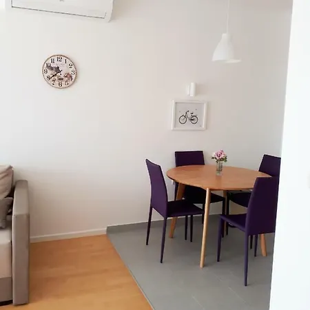 Mariloo Apartment